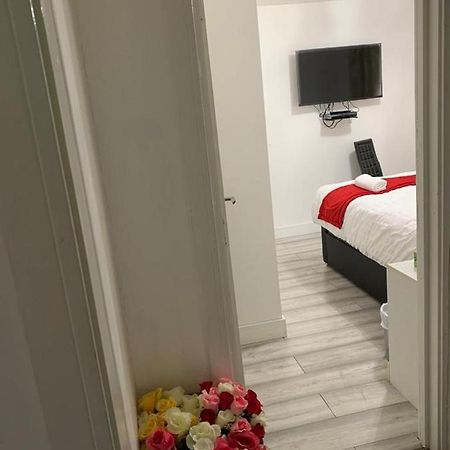 Uk Holiday Apartments 6 Бирмингем Экстерьер фото