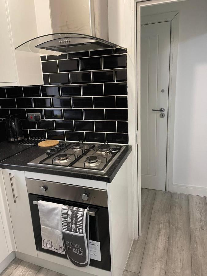 Uk Holiday Apartments 6 Бирмингем Экстерьер фото