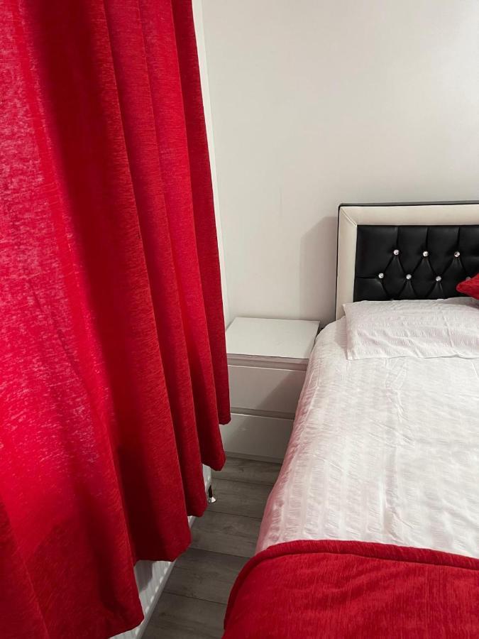 Uk Holiday Apartments 6 Бирмингем Экстерьер фото