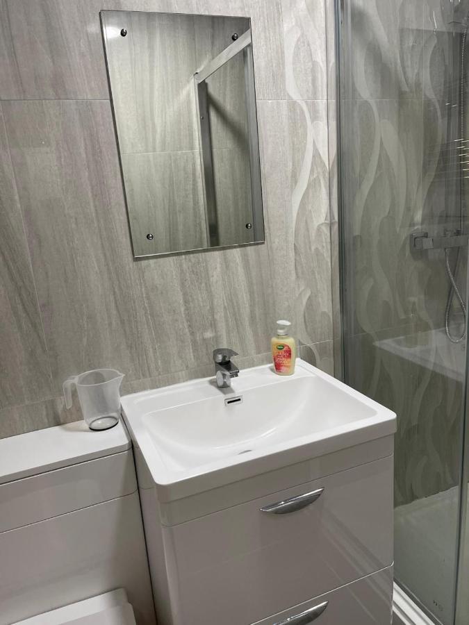 Uk Holiday Apartments 6 Бирмингем Экстерьер фото